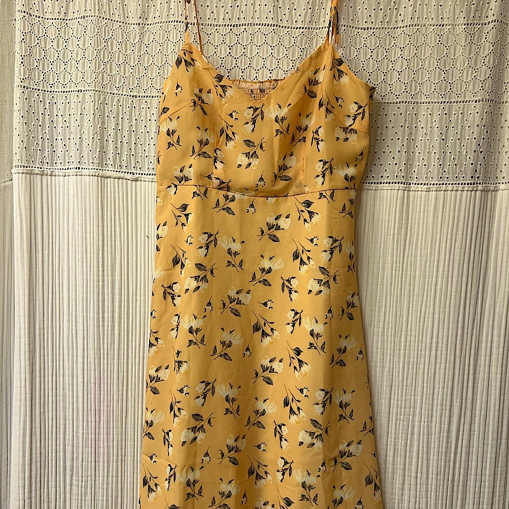 Allegra K Feminine whimsical butter Yellow Floral garden BBq sleeveless Dress - Picture 5 of 6